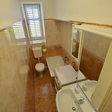 Old Town Yulia Apartment