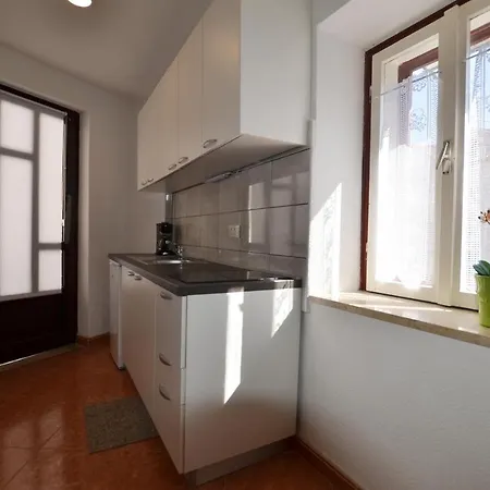 Old Town Yulia Apartment